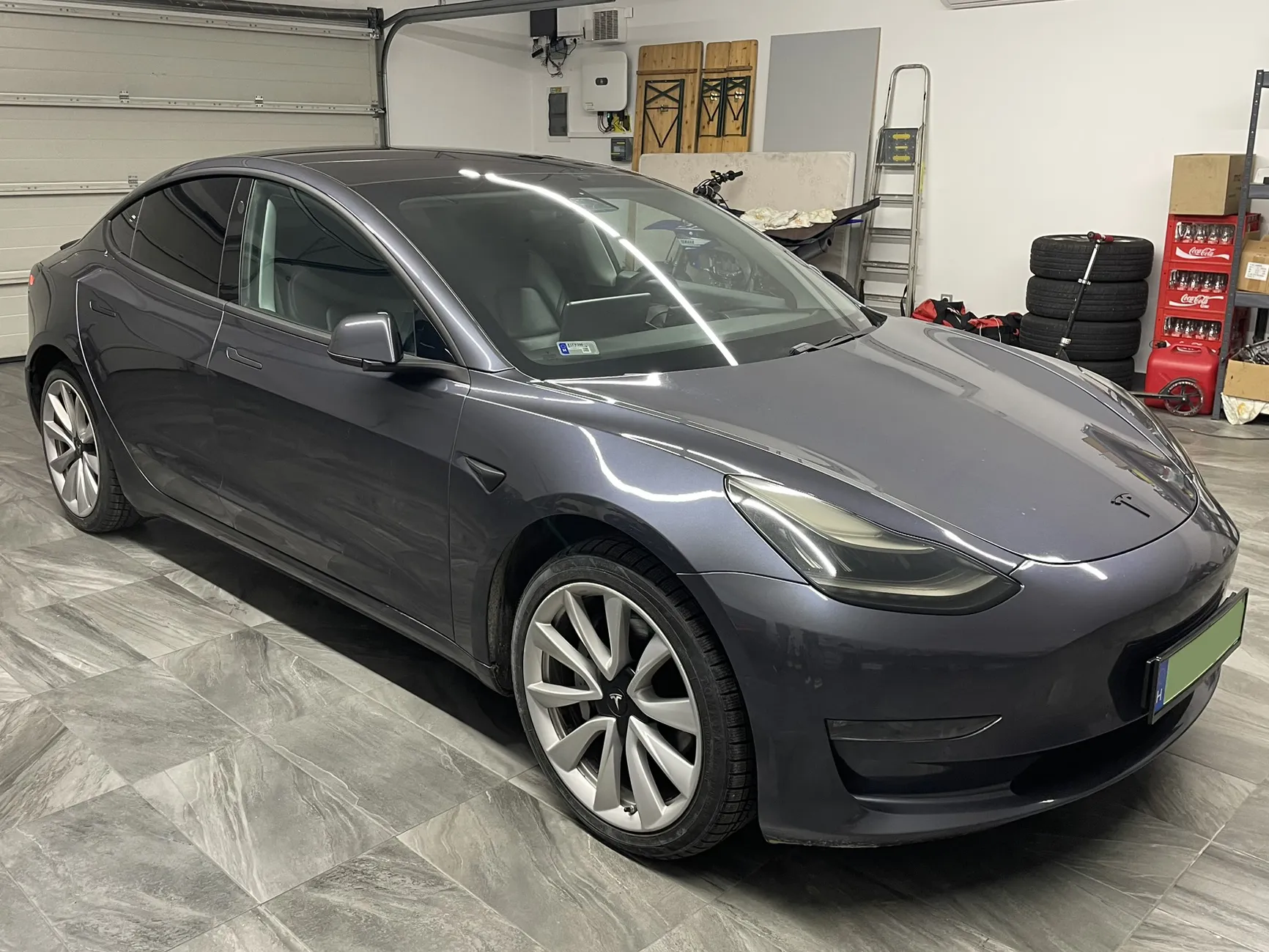 Tesla Model 3 | Króm eltüntetés / Chrome Delete (Szürke)