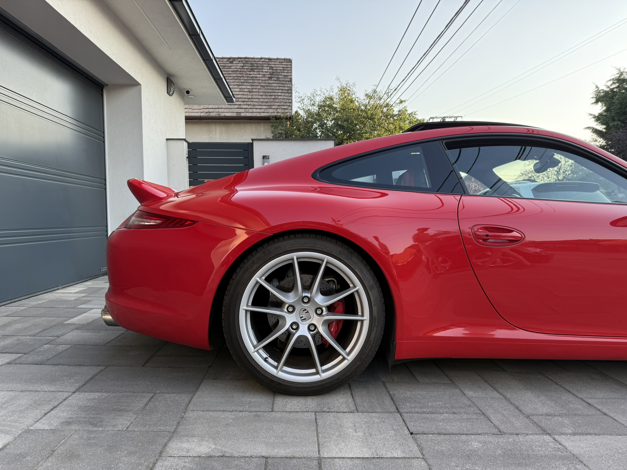 ../galeria/05_ppf/15_porsche_911_carrera_s/kepek/porsche_911_s_04.JPEG